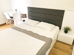 Sunrise City 2BR SW Pool 20th