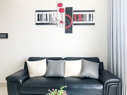 Sunrise City 2BR SW Pool 20th