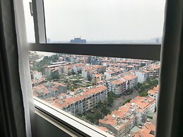 Sunrise City 2BR SW Pool 20th