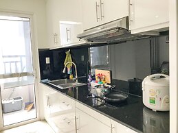 Sunrise City 2BR SW Pool 20th