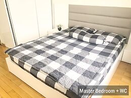 Sunrise City 2BR SW Pool 20th