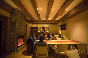 LUX Tea Horse Road Deqin Benzilan