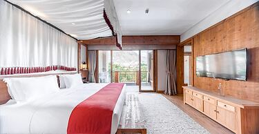 LUX Tea Horse Road Deqin Benzilan