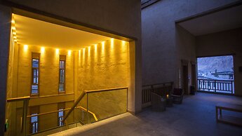 LUX Tea Horse Road Deqin Benzilan