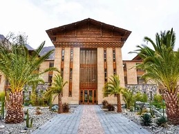 LUX Tea Horse Road Deqin Benzilan