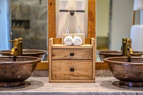 LUX Tea Horse Road Deqin Benzilan