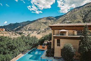 LUX Tea Horse Road Deqin Benzilan