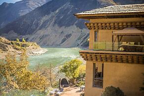 LUX Tea Horse Road Deqin Benzilan