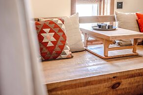 LUX Tea Horse Road Deqin Benzilan