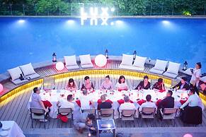 LUX Tea Horse Road Deqin Benzilan