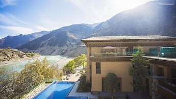 LUX Tea Horse Road Deqin Benzilan