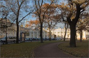 Apart Hotel on Italianskaya 1