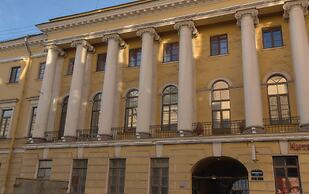 Apart Hotel on Italianskaya 1