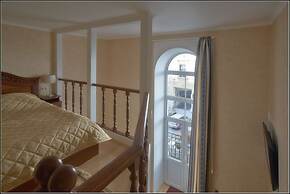 Apart Hotel on Italianskaya 1