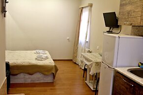 Old Avlabari Rooms