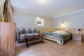 Studio on Kazanskaya 9