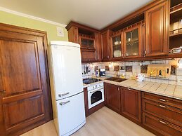 AELITA Apartment with Port View