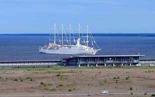 AELITA Apartment with Port View