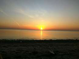 AELITA Apartment with Port View