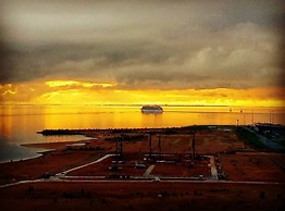 AELITA Apartment with Port View