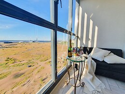 AELITA Apartment with Port View