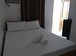 Zenith Inn & Resto Bar