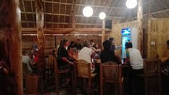 Zenith Inn & Resto Bar