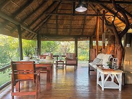 iKhaya LamaDube Game Lodge