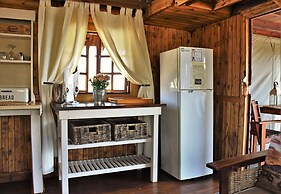 iKhaya LamaDube Game Lodge