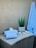 iKhaya LamaDube Game Lodge