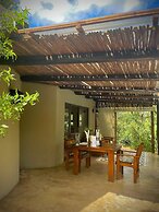 iKhaya LamaDube Game Lodge