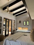 iKhaya LamaDube Game Lodge