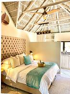 iKhaya LamaDube Game Lodge