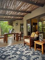 iKhaya LamaDube Game Lodge