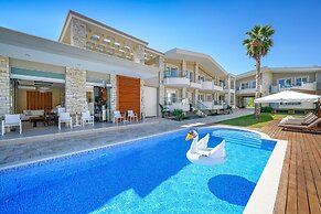 Lobelia Luxury Suites