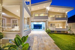 Lobelia Luxury Suites