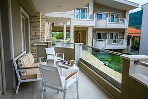 Lobelia Luxury Suites