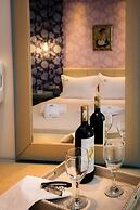 Lobelia Luxury Suites