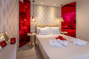 Lobelia Luxury Suites