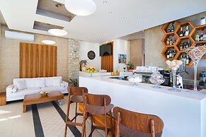 Lobelia Luxury Suites