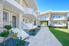 Lobelia Luxury Suites