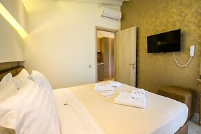 Lobelia Luxury Suites