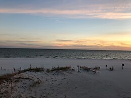 Clearwater 2b 1 Bedroom Condo by Redawning