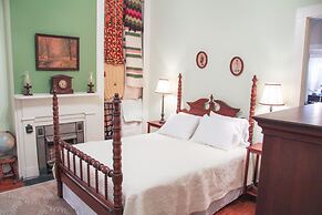 Riverboat Bed & Breakfast