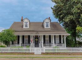 Riverboat Bed & Breakfast