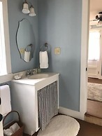 Riverboat Bed & Breakfast