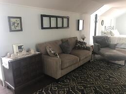 Riverboat Bed & Breakfast