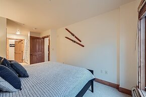 8619 Expedition Station 2 Bedroom Condo by RedAwning