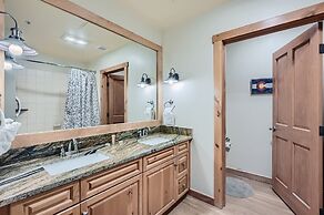 8619 Expedition Station 2 Bedroom Condo by RedAwning