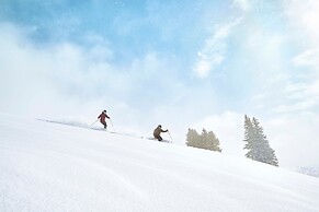 2 BR Next to Eagle River in the Heart of Vail by RedAwning - Save 20% 